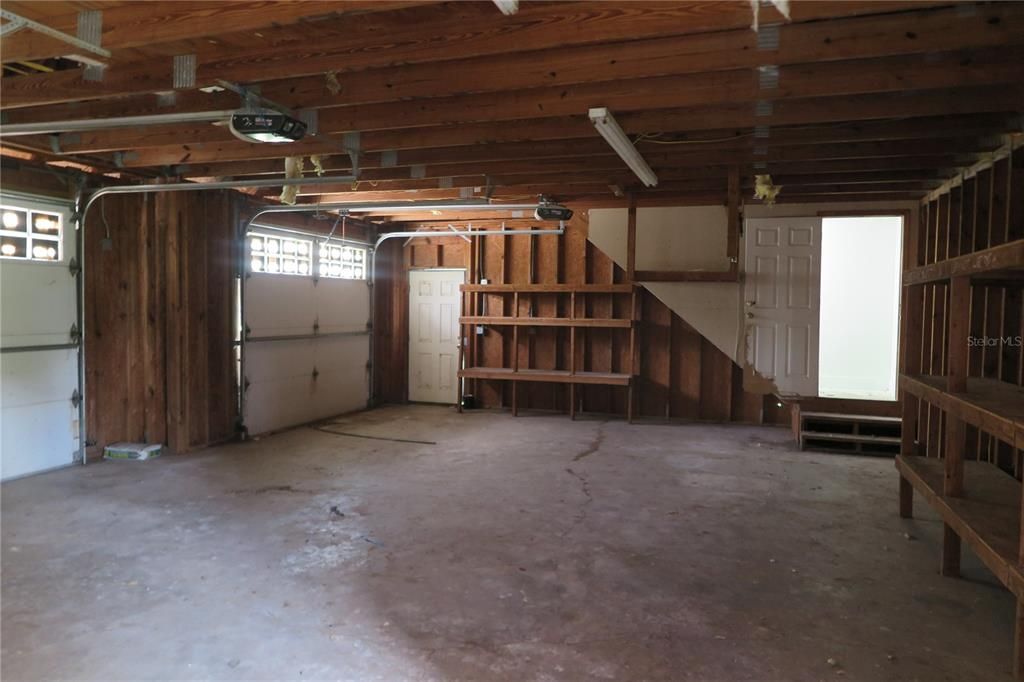 En Venta: $334,900 (5 camas, 6 baños, 4103 Pies cuadrados)