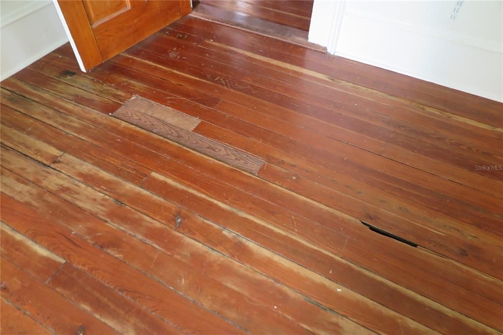 En Venta: $334,900 (5 camas, 6 baños, 4103 Pies cuadrados)