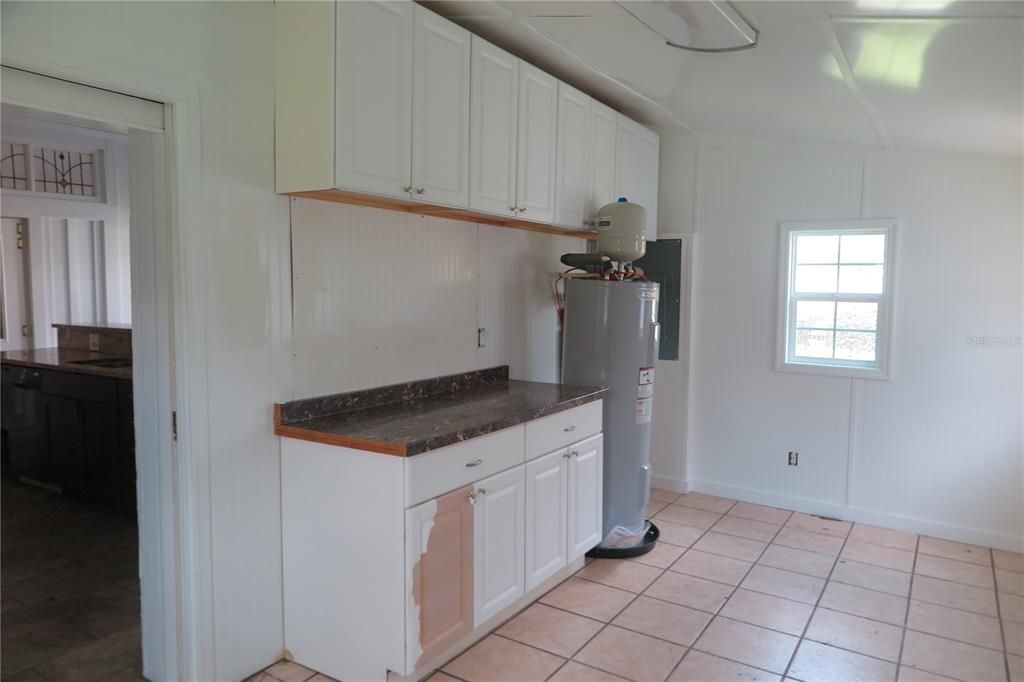 En Venta: $334,900 (5 camas, 6 baños, 4103 Pies cuadrados)