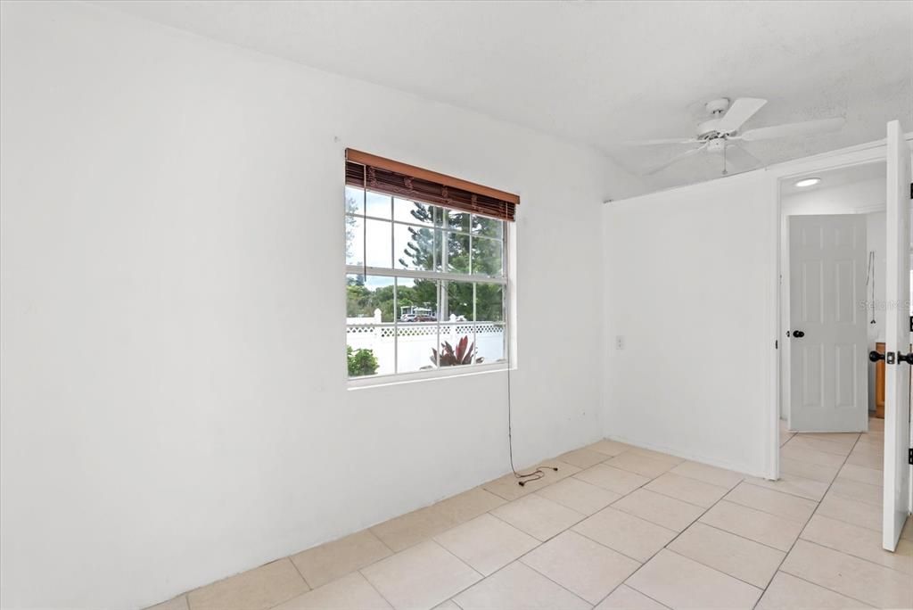 Active With Contract: $225,000 (4 beds, 3 baths, 1152 Square Feet)