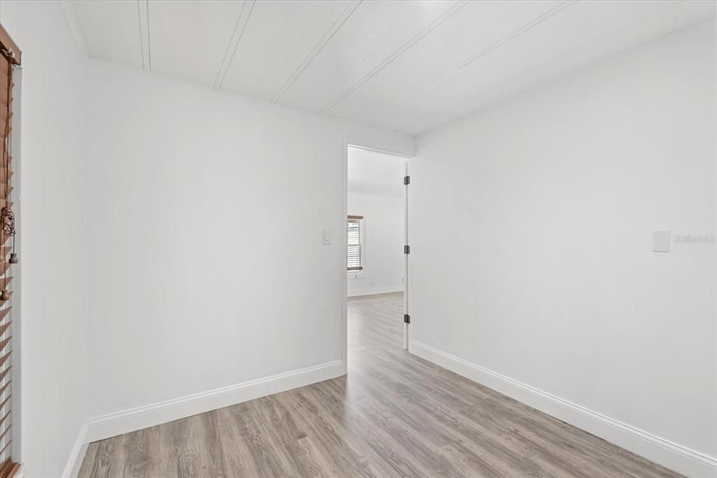 Active With Contract: $225,000 (4 beds, 3 baths, 1152 Square Feet)