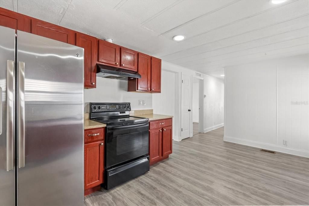 Active With Contract: $225,000 (4 beds, 3 baths, 1152 Square Feet)