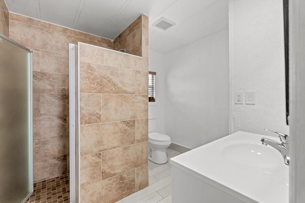 Active With Contract: $225,000 (4 beds, 3 baths, 1152 Square Feet)