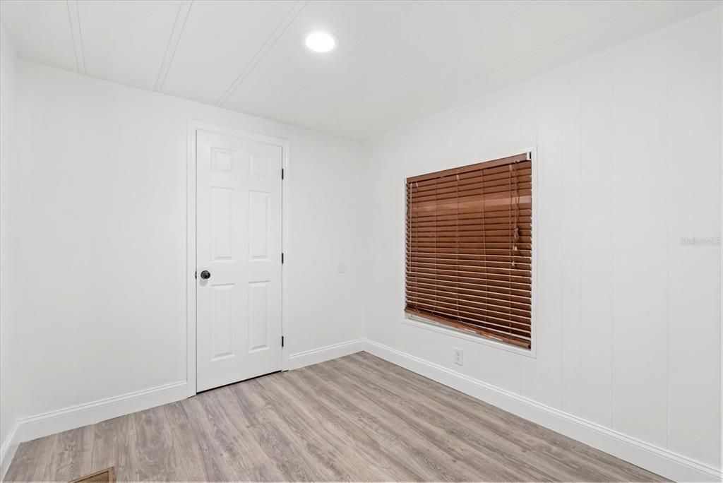 Active With Contract: $225,000 (4 beds, 3 baths, 1152 Square Feet)