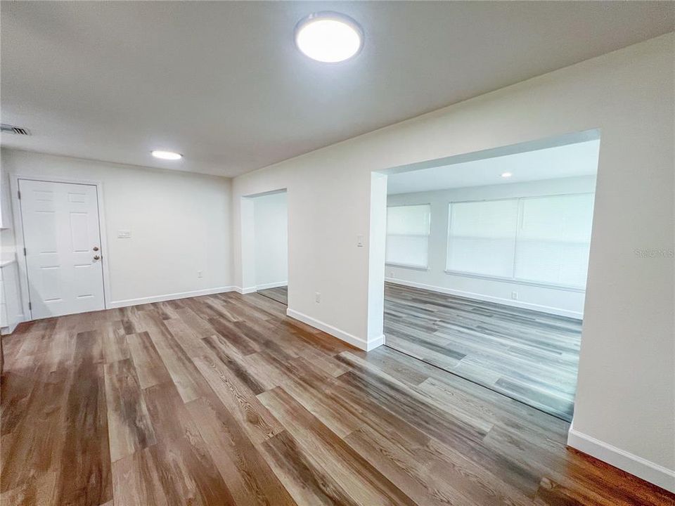 待售: $292,500 (2 贝兹, 2 浴室, 1614 平方英尺)