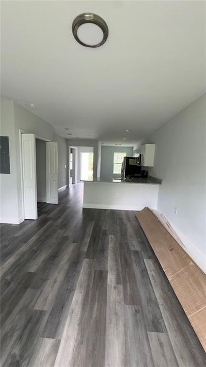 For Rent: $1,600 (3 beds, 2 baths, 1162 Square Feet)