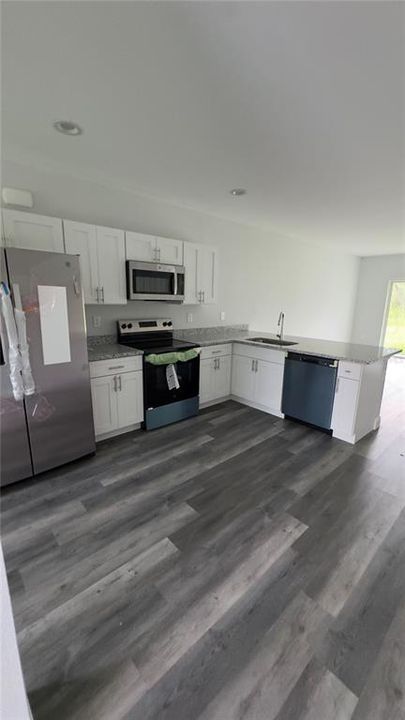 For Rent: $1,600 (3 beds, 2 baths, 1162 Square Feet)