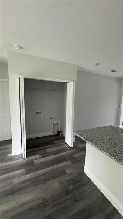 For Rent: $1,600 (3 beds, 2 baths, 1162 Square Feet)