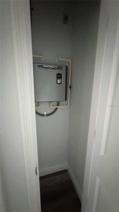 For Rent: $1,600 (3 beds, 2 baths, 1162 Square Feet)