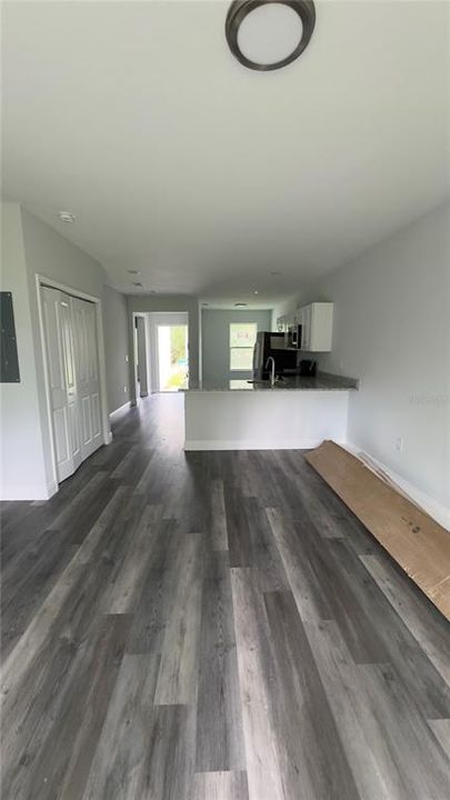 For Rent: $1,600 (3 beds, 2 baths, 1162 Square Feet)