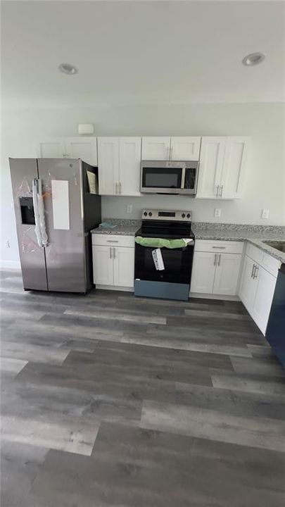 For Rent: $1,600 (3 beds, 2 baths, 1162 Square Feet)