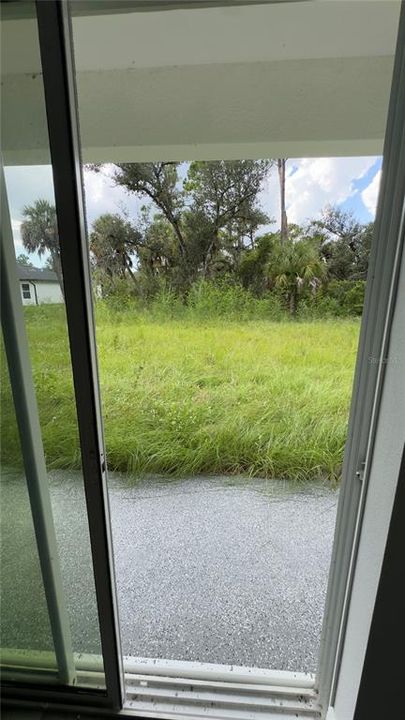 For Rent: $1,600 (3 beds, 2 baths, 1162 Square Feet)