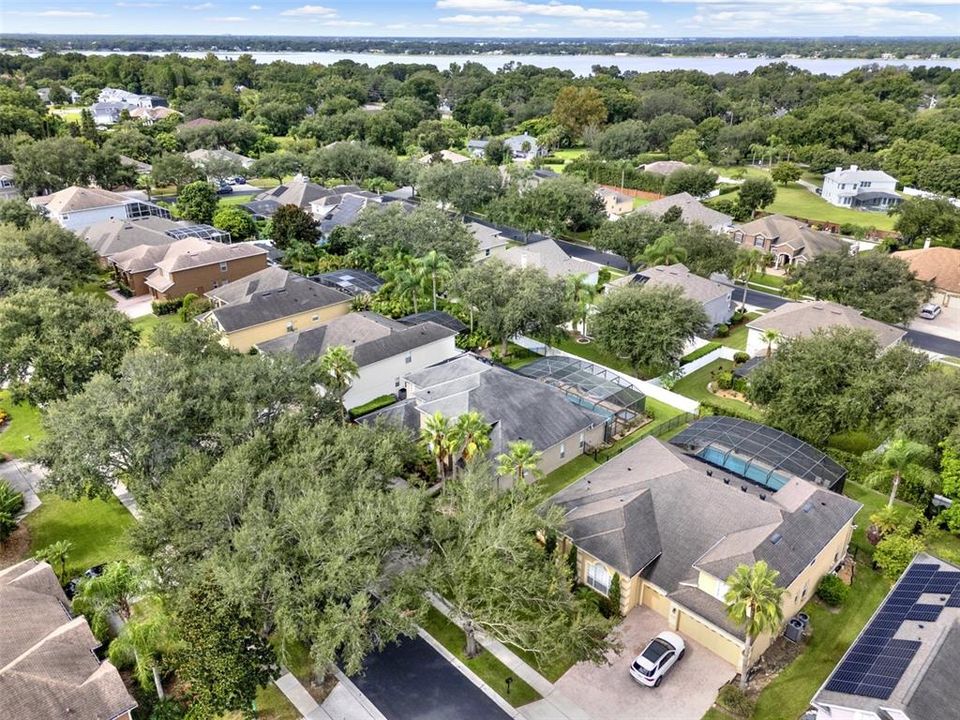 Activo con contrato: $950,000 (5 camas, 3 baños, 4089 Pies cuadrados)