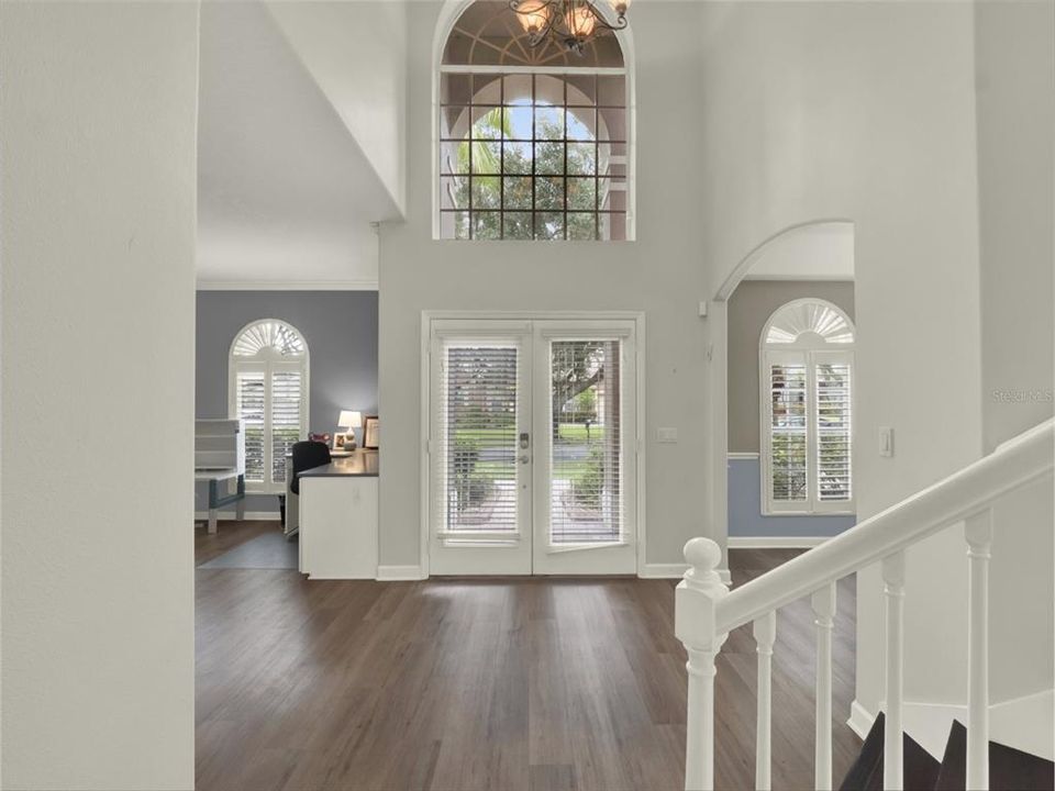 Activo con contrato: $950,000 (5 camas, 3 baños, 4089 Pies cuadrados)