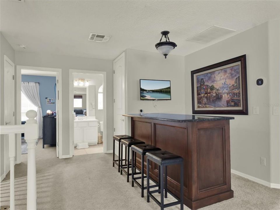 Activo con contrato: $950,000 (5 camas, 3 baños, 4089 Pies cuadrados)