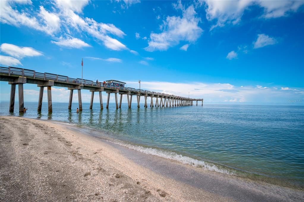 合同活跃: $125,000 (1 贝兹, 1 浴室, 624 平方英尺)