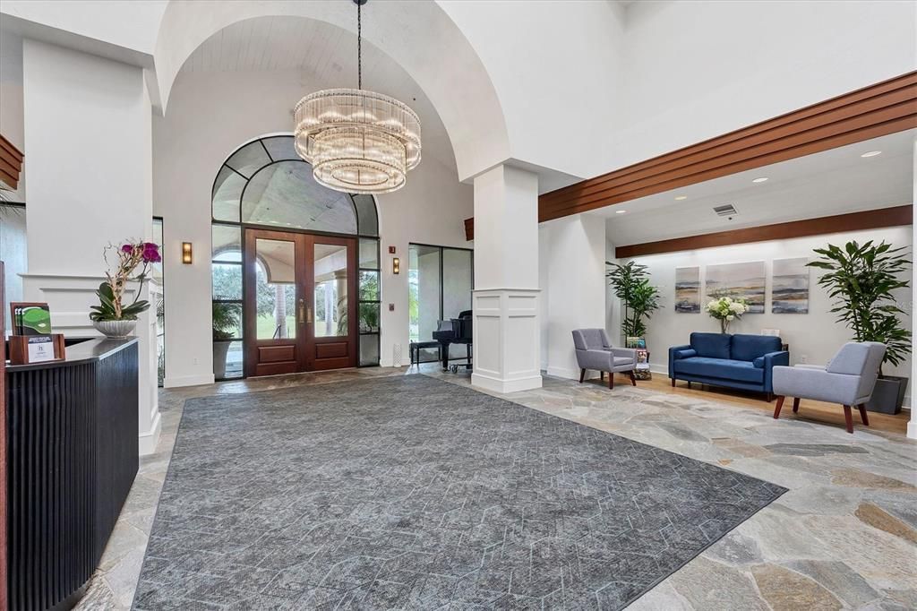 合同活跃: $1,300,000 (3 贝兹, 3 浴室, 4131 平方英尺)