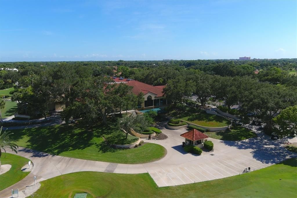 合同活跃: $1,300,000 (3 贝兹, 3 浴室, 4131 平方英尺)