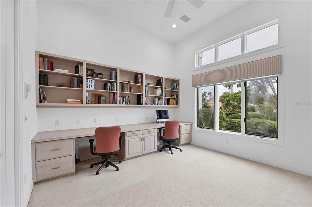 合同活跃: $1,300,000 (3 贝兹, 3 浴室, 4131 平方英尺)