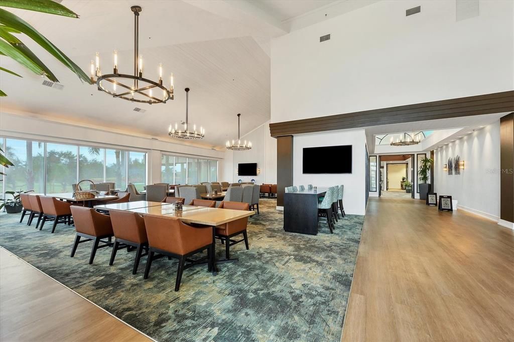 合同活跃: $1,300,000 (3 贝兹, 3 浴室, 4131 平方英尺)