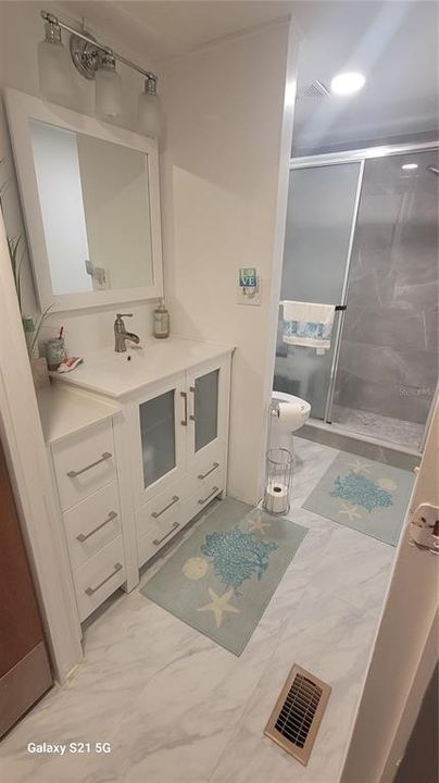 待售: $159,900 (2 贝兹, 2 浴室, 1090 平方英尺)