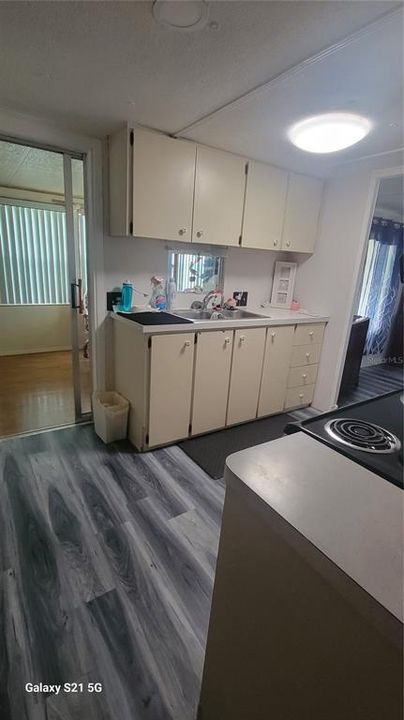 待售: $159,900 (2 贝兹, 2 浴室, 1090 平方英尺)