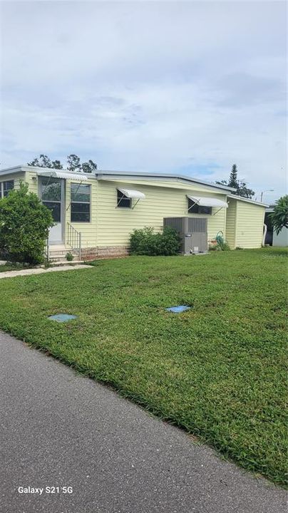 待售: $159,900 (2 贝兹, 2 浴室, 1090 平方英尺)