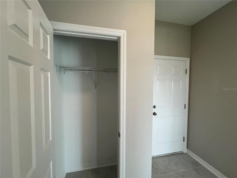 出租: $3,599 (5 贝兹, 3 浴室, 3292 平方英尺)