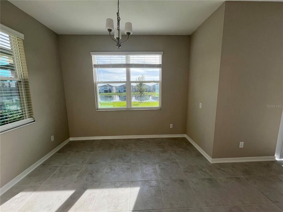 出租: $3,599 (5 贝兹, 3 浴室, 3292 平方英尺)