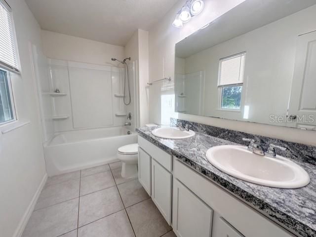 出租: $1,995 (3 贝兹, 2 浴室, 1959 平方英尺)