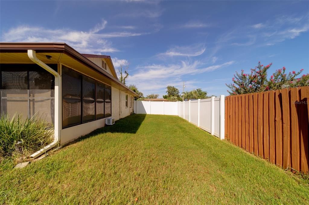 For Sale: $295,000 (2 beds, 2 baths, 1713 Square Feet)