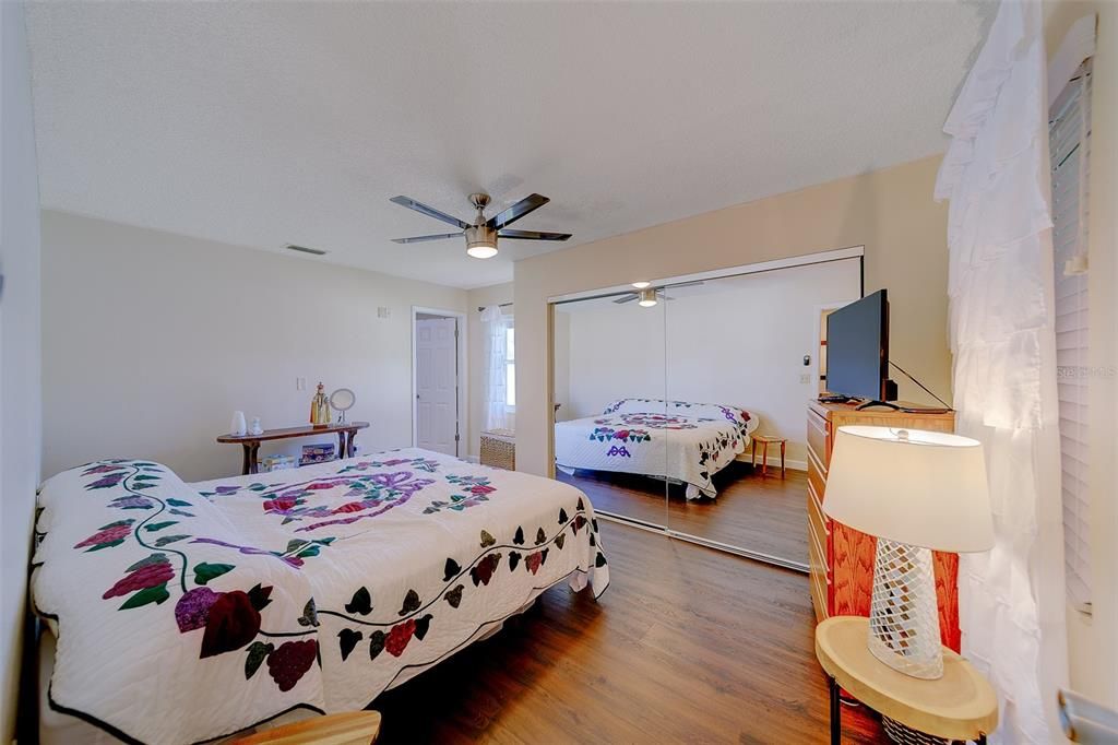 For Sale: $295,000 (2 beds, 2 baths, 1713 Square Feet)