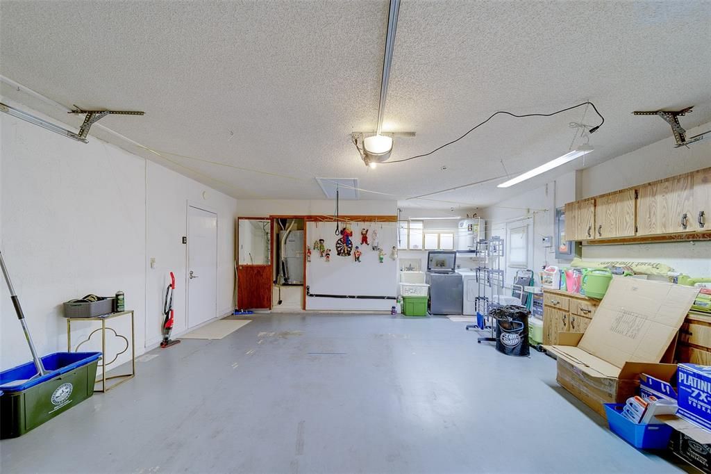 For Sale: $295,000 (2 beds, 2 baths, 1713 Square Feet)