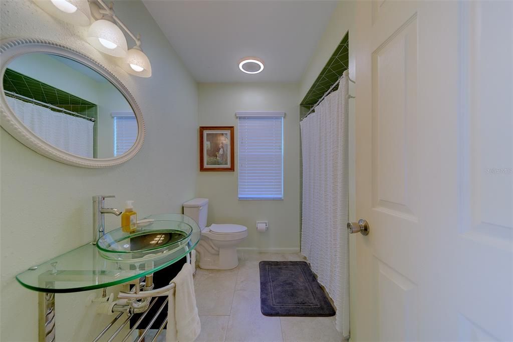 For Sale: $295,000 (2 beds, 2 baths, 1713 Square Feet)