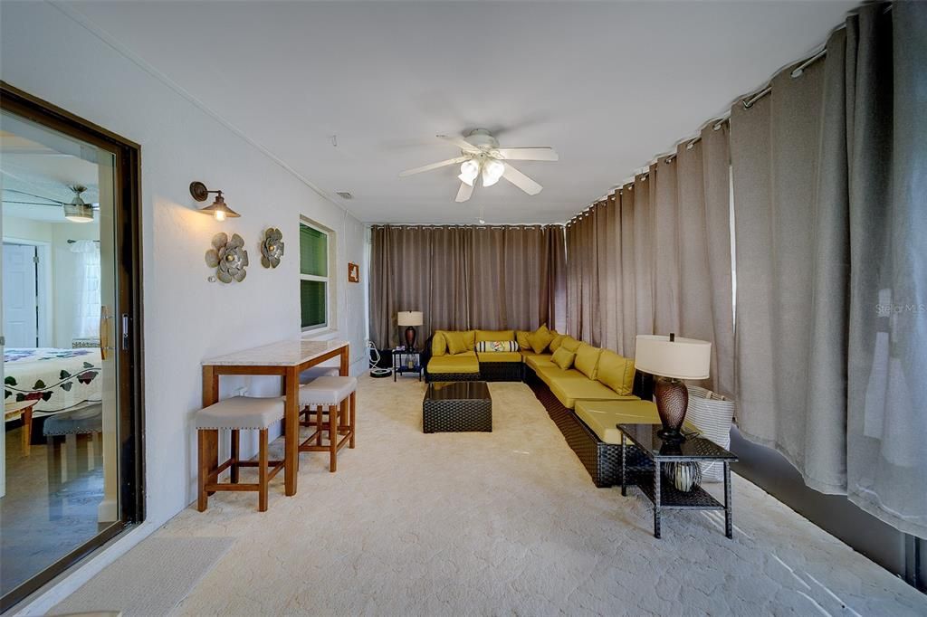 For Sale: $295,000 (2 beds, 2 baths, 1713 Square Feet)