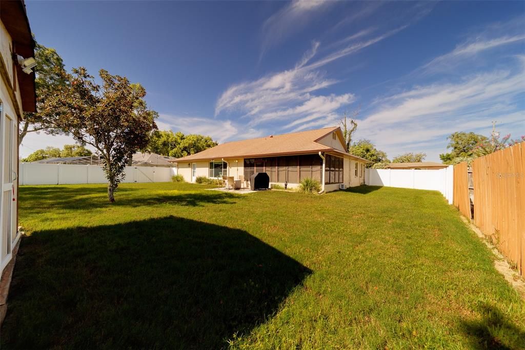 For Sale: $295,000 (2 beds, 2 baths, 1713 Square Feet)