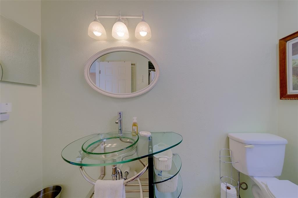 For Sale: $295,000 (2 beds, 2 baths, 1713 Square Feet)