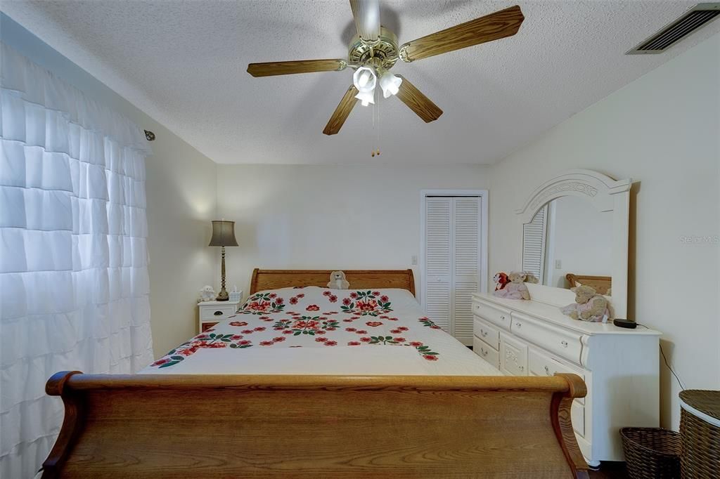 For Sale: $295,000 (2 beds, 2 baths, 1713 Square Feet)