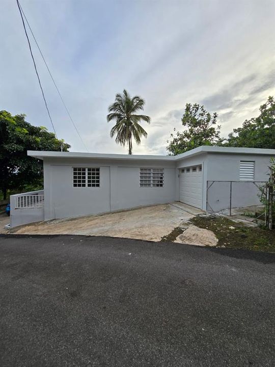 На продажу: $249,000 (4 спален, 2 ванн, 1199 Квадратных фут)