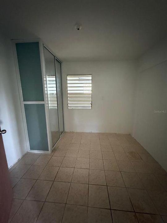 На продажу: $249,000 (4 спален, 2 ванн, 1199 Квадратных фут)