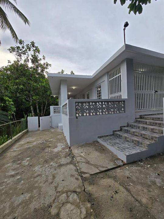 На продажу: $249,000 (4 спален, 2 ванн, 1199 Квадратных фут)