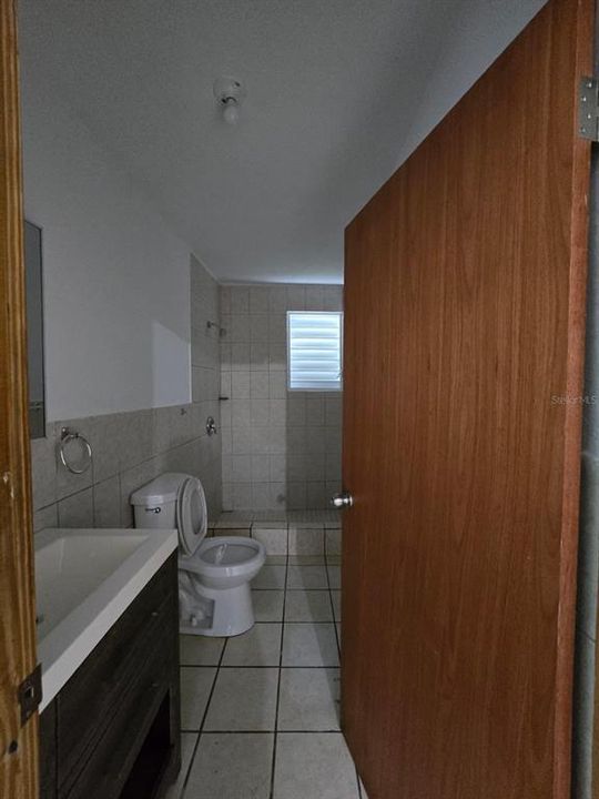 На продажу: $249,000 (4 спален, 2 ванн, 1199 Квадратных фут)