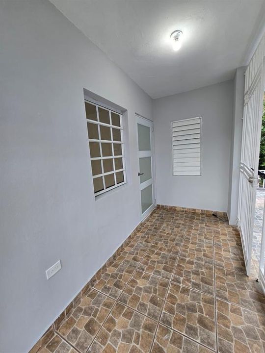 На продажу: $249,000 (4 спален, 2 ванн, 1199 Квадратных фут)