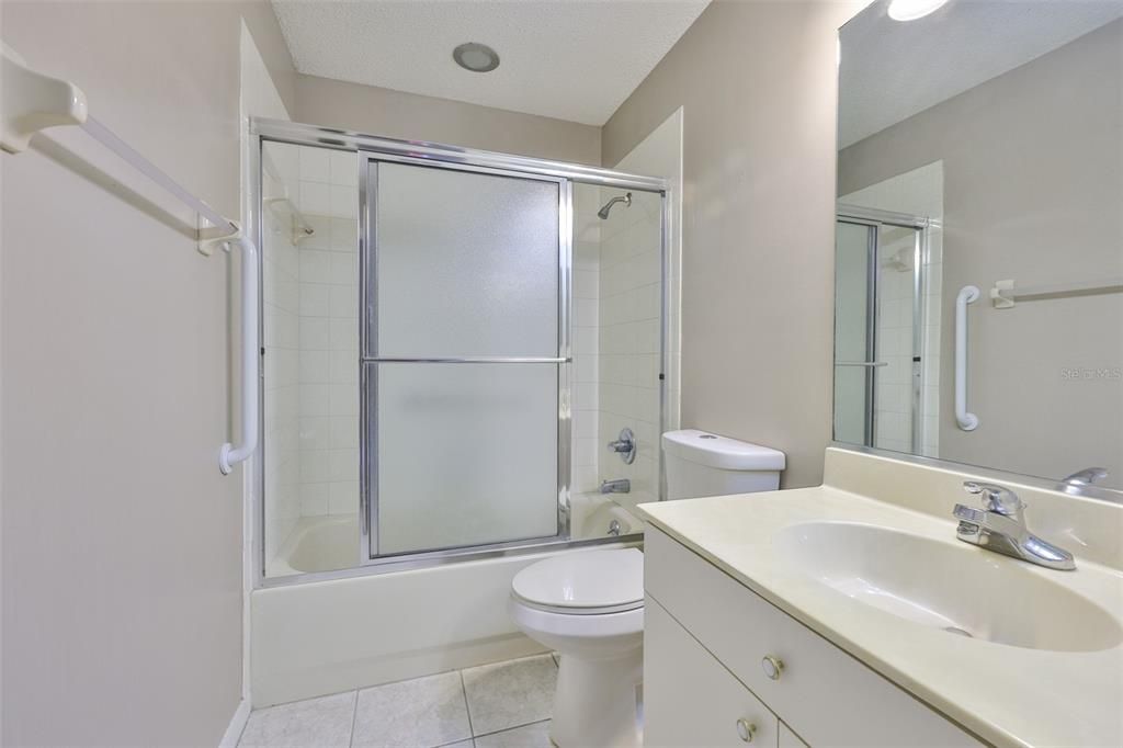 待售: $230,000 (2 贝兹, 2 浴室, 1757 平方英尺)