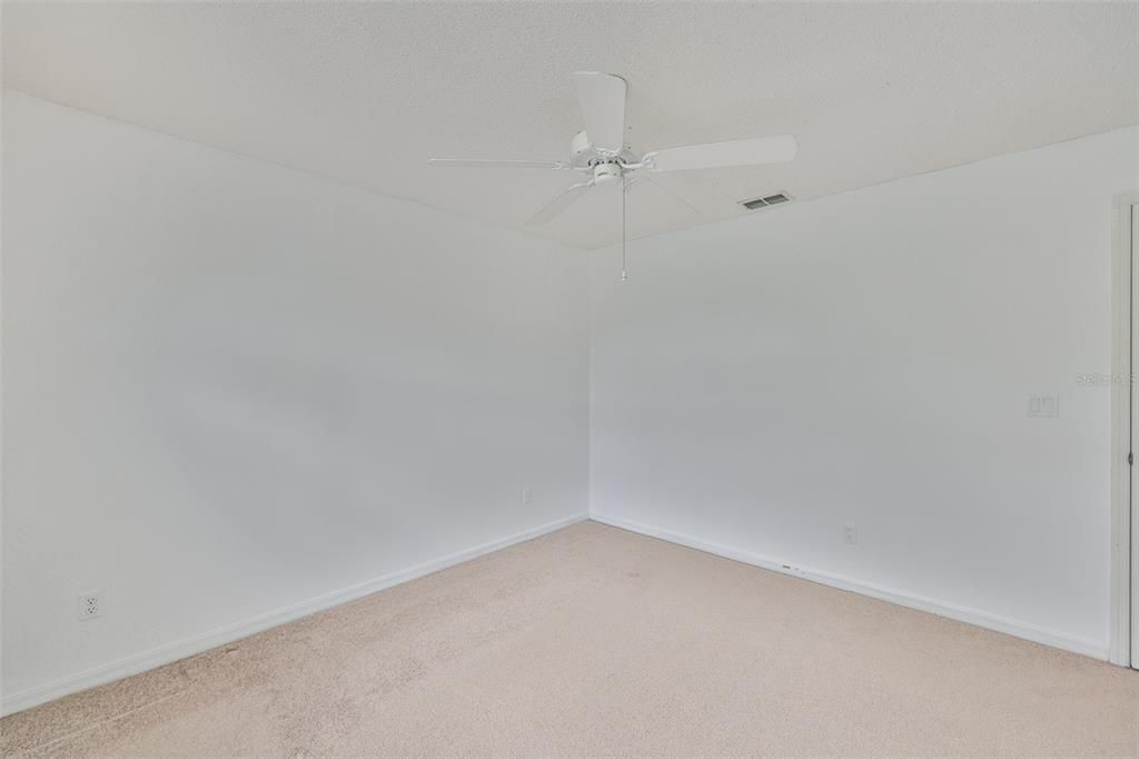 待售: $230,000 (2 贝兹, 2 浴室, 1757 平方英尺)