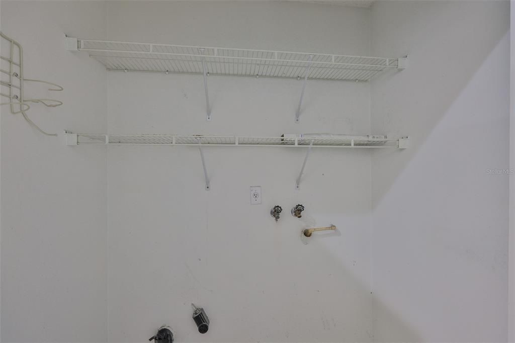 待售: $230,000 (2 贝兹, 2 浴室, 1757 平方英尺)