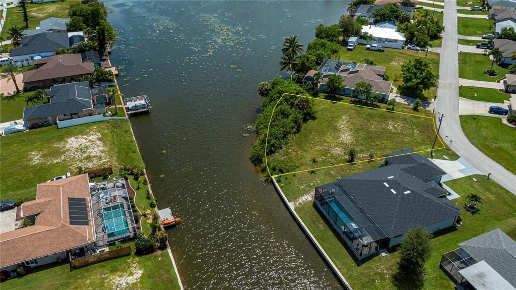 На продажу: $95,000 (0.28 acres)