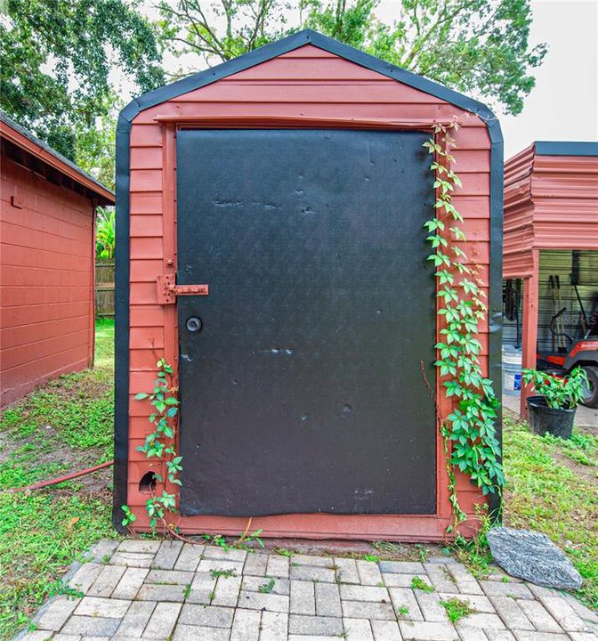 Active With Contract: $349,900 (3 beds, 2 baths, 1560 Square Feet)