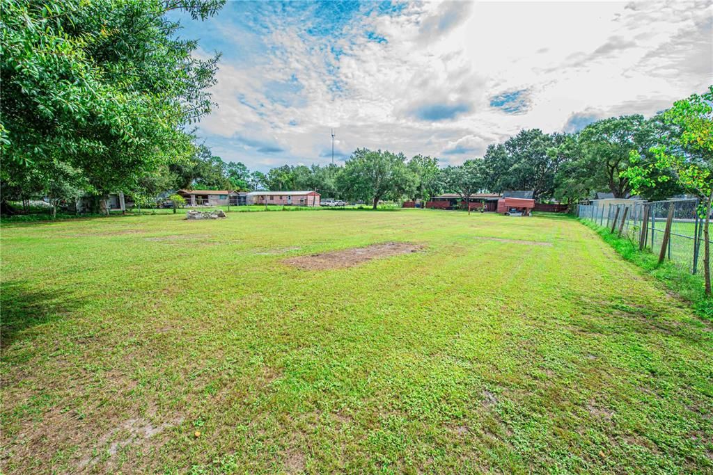 Active With Contract: $349,900 (3 beds, 2 baths, 1560 Square Feet)