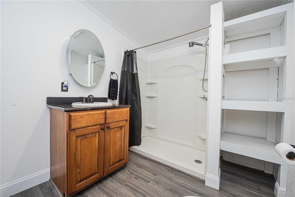 Active With Contract: $349,900 (3 beds, 2 baths, 1560 Square Feet)